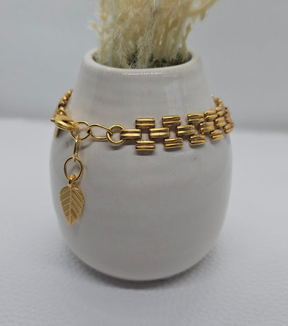 Trendy Gold Checkered Bracelet